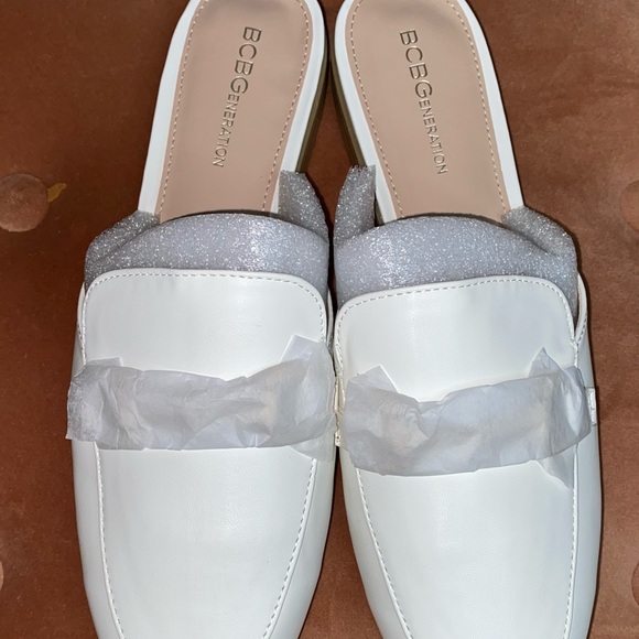 BCBGeneration zorie loafer size 10M/41 bright white - Picture 3 of 16